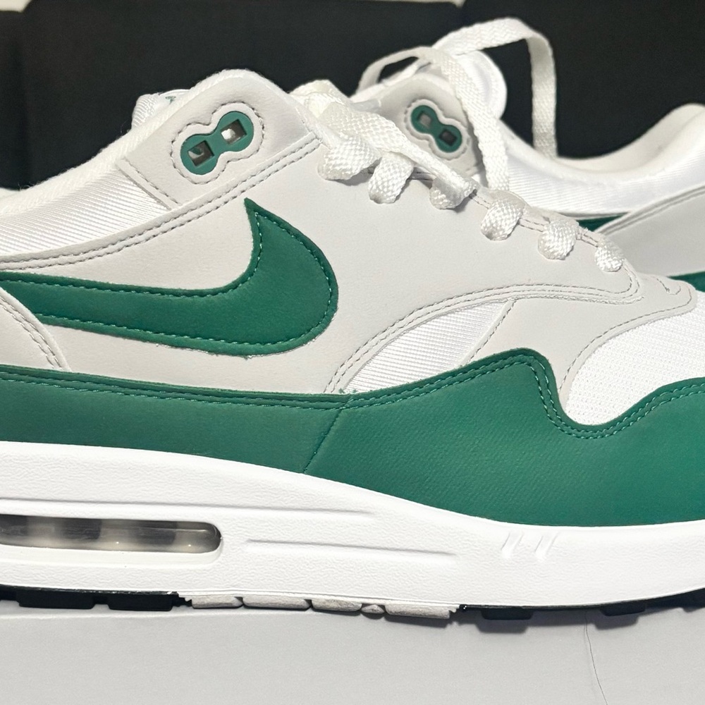 Nike Classic White and Green Air Sneakers